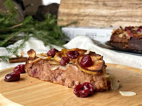 Vegan Cherry and Apple Fudge pie - Jurgensburg