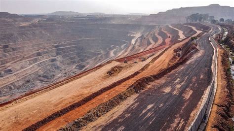 Cobalt mining transforms city in Democratic Republic of the Congo ...