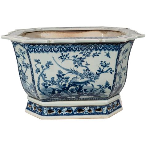 A Chinese Porcelain Blue and White Planter at 1stdibs