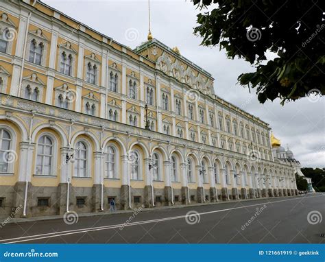 The Kremlin Armory in Moscow, Russia Editorial Stock Image - Image of ...