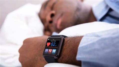 How does a Smartwatch Sleep Monitor Track Your Sleep?