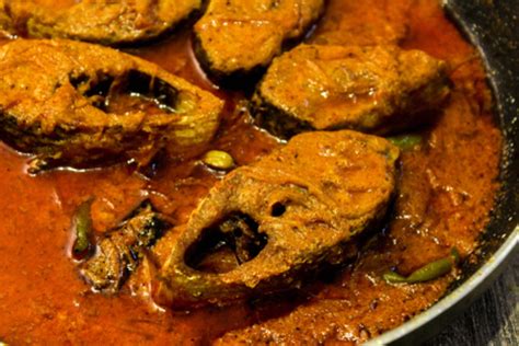 Bengali Fish Curry Recipe, How to make Bengali Fish Curry Recipe - Vaya.in