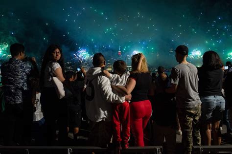 New Yorkers marvel over Macy’s 'breathtaking' 2023 NYC fireworks show