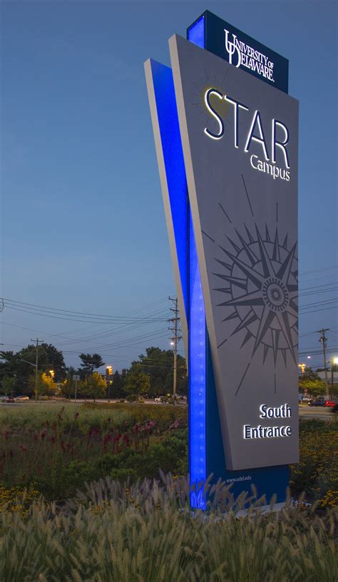 Edge-Illuminated STAR Technology Campus Entrance Pylon Sign. Design by Mitchell Associates ...