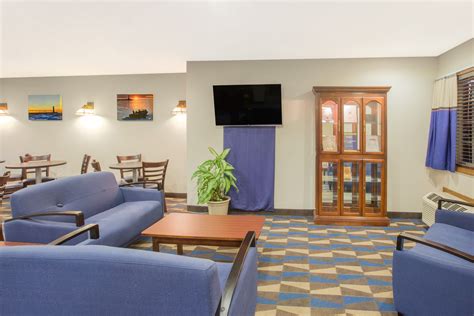 Microtel Inn & Suites by Wyndham Manistee | Manistee, MI Hotels