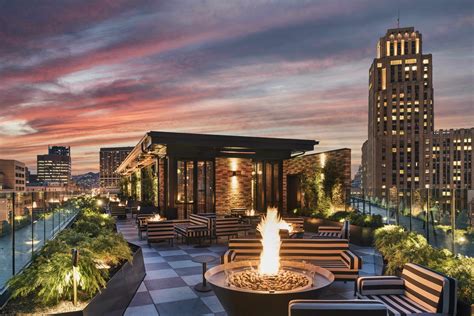 12 of the best rooftop restaurants across the U.S.