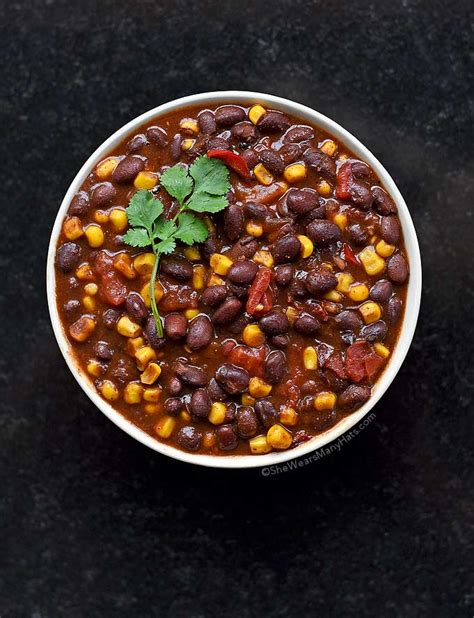 Easy Vegetarian Chili Recipe | She Wears Many Hats