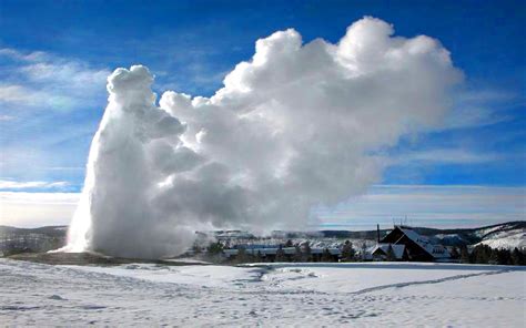 Yellowstone National Park Vacation; Womens Winter Vacation