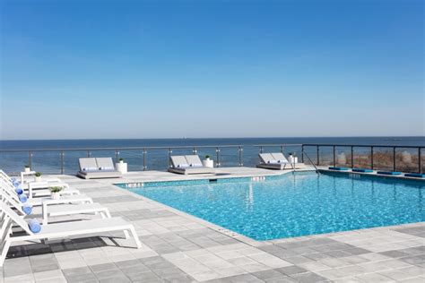 ‘Virginia is for Lovers’…of Hotels: Delta Hotels by Marriott Virginia Beach Bayfront Suites ...