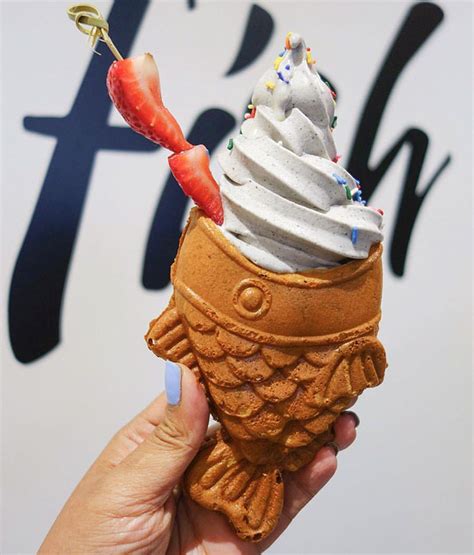 New Yorkers Are Going Crazy For These Adorable Fish Ice Creams | Bored Panda