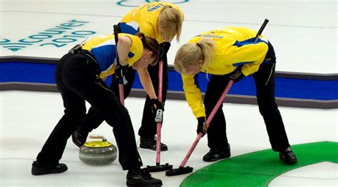 How to Play Curling - Golden Acres Curling Club