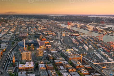 View of downtown Seattle skyline 11103395 Stock Photo at Vecteezy