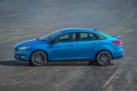 Ford Focus Sedán 2017: más tecnología y confort. | Lista de Carros