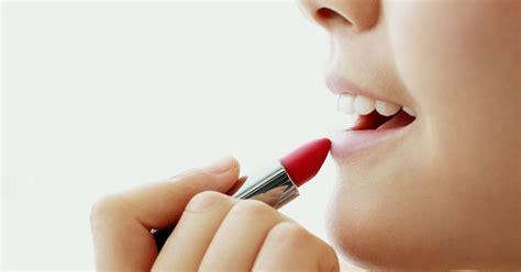 The 12 Best Long-Wear Lipsticks At Every Price Point