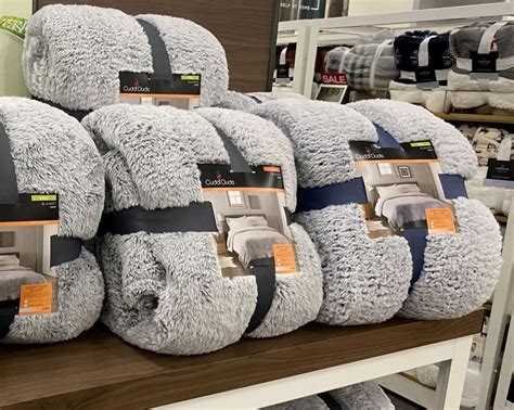 Cuddl Duds Plush Throw Blankets Only $16.99 on Kohls.com (Regularly $50) | Includes Holiday Designs