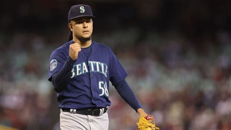 Luis Castillo, J.P. Crawford lead Mariners to 4-0 victory over the ...