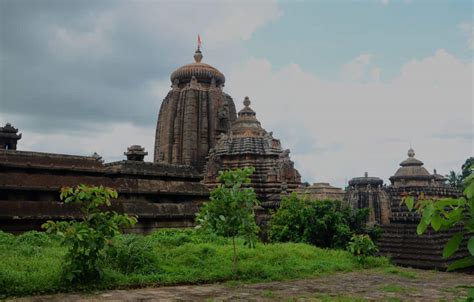 Lingaraj Temple - 1100 Years Old Shiva Temple in Bhubaneswar