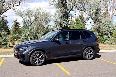 2021 BMW X5 Hybrid Is Bimmerific | Aaron on Autos