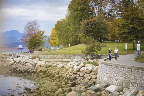 Stanley Park Seawall - Adventure Awaits