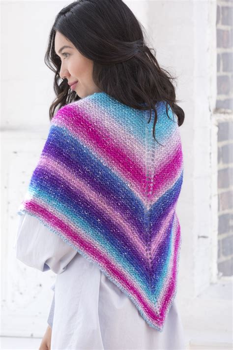 Beautiful Basic Shawl (Knit) – Lion Brand Yarn