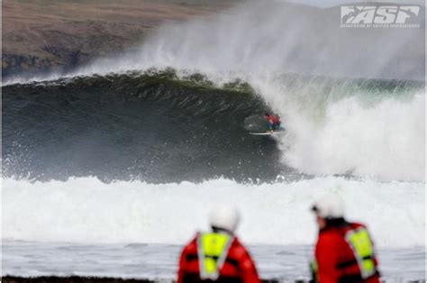 Joan Duru Barreled at Thurso : Surfing Pictures