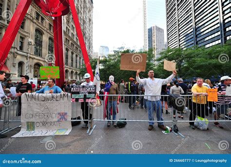 Occupy Wall Street Protest In Zuccotti Park Editorial Photography ...