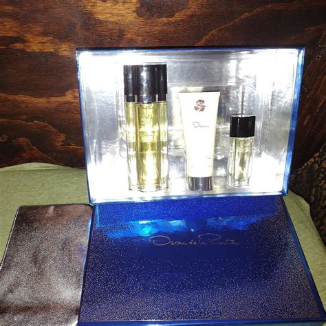 Oscar de la Renta Luxury set 4pc *Eau de toilette... - Depop