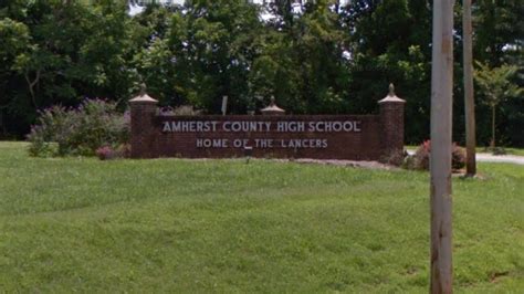 4 teens charged in fights at Amherst County High School