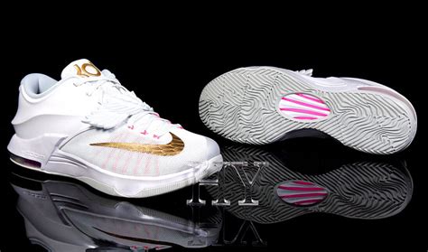 A Detailed Look at the Nike KD 7 "Aunt Pearl" - SneakerNews.com