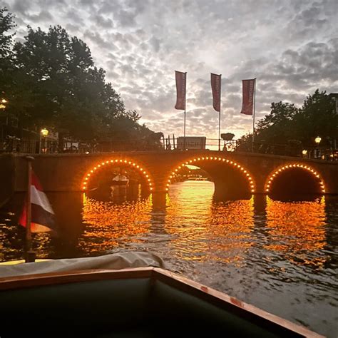 Amsterdam Canal Cruise Night - Discover the city in evening light.