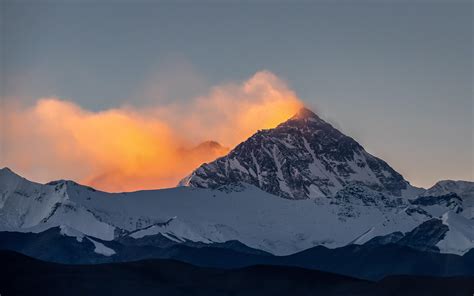 An Everest Sunrise [OC] [1440x900] : r/EarthPorn