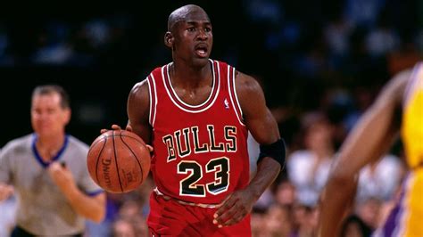 Michael Jordan Explained Why He Chose No. 23 In The NBA: "My Brother ...