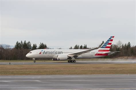 A Curious New American Airlines Livery? - Live and Let's Fly