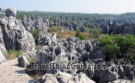 Kunming Stone Forest Pictures, TravelChinaGuide.com