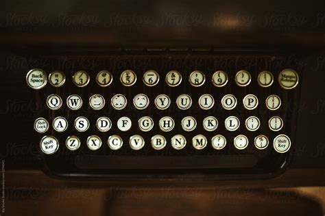 Old typewriter keyboard layout - inrikopr