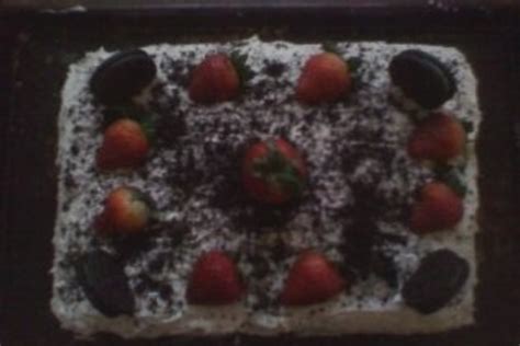 Strawberry Oreo Cake - CakeCentral.com