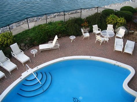 THE EDGEWATER INN - Hotel Reviews (Charlevoix, MI) - Tripadvisor