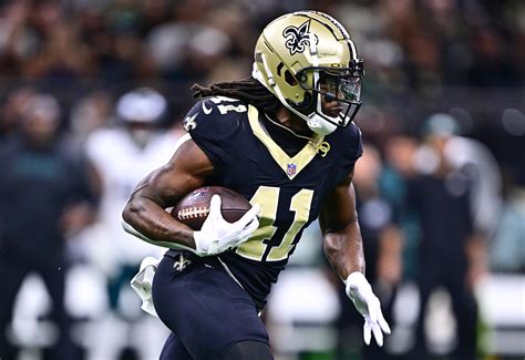 Alvin Kamara stats: Veteran Saints RB on pace for first 1,000-yard ...