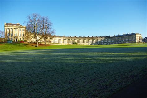 Royal Crescent Paving And Railings - Bath Preservation Trust