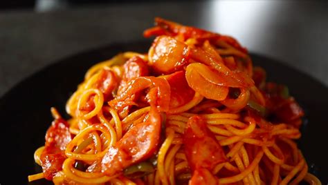 Don’t Knock It Until You’ve Tried It — Neapolitan Ketchup Spaghetti | 12 Tomatoes