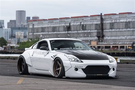 √ Wide Body Kits 350z