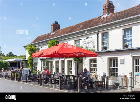 Yateley hampshire hi-res stock photography and images - Alamy