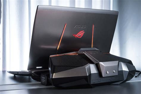 ASUS ROG GX700 Is the World's First Liquid-Cooled Laptop with 4K LCS