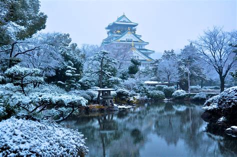 Pin Osaka Castle, also with snow. | Osaka castle, Japan tourist, Japanese castle