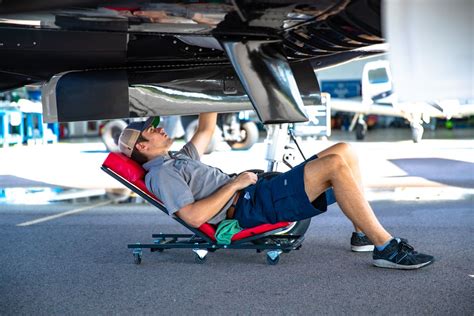 What It Takes to Become an Aircraft Mechanic - Double M Aviation