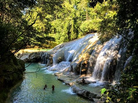 Vandwelling the waterfalls and ruins of Palenque National Park