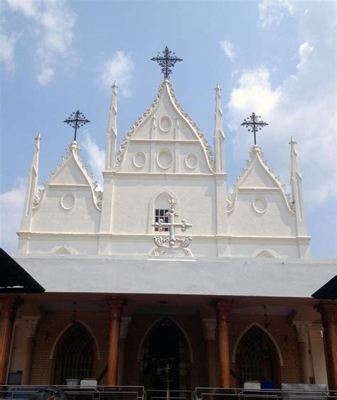 Syro-Malabar churches adorned with feast flags and oil lamps | Catholics & Cultures