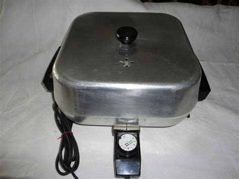 Vintage Electric Frying Pan High Dome Vented Lid Aluminum