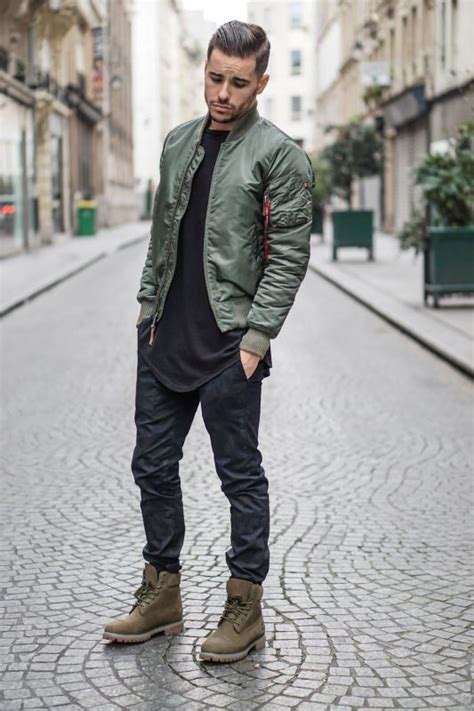 35 Stylish Ways to Wear a Bomber Jacket (with Images)