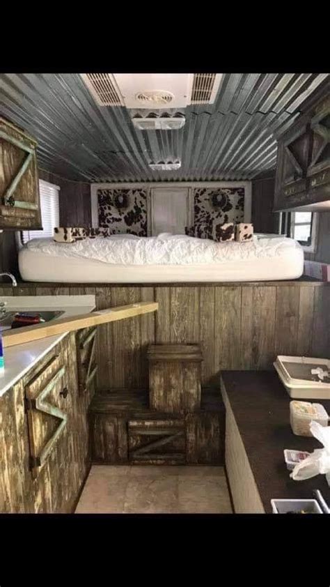 Pin by Carissa Lovering on Living quarter horse trailer renovation ideas in 2020 | Horse trailer ...